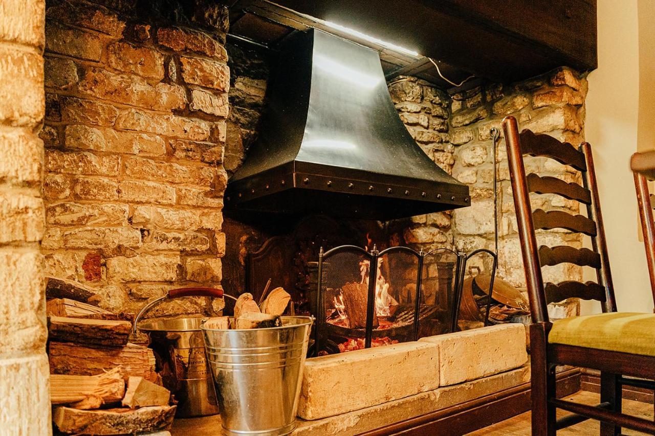 The Castle Inn Castle Combe Exterior foto