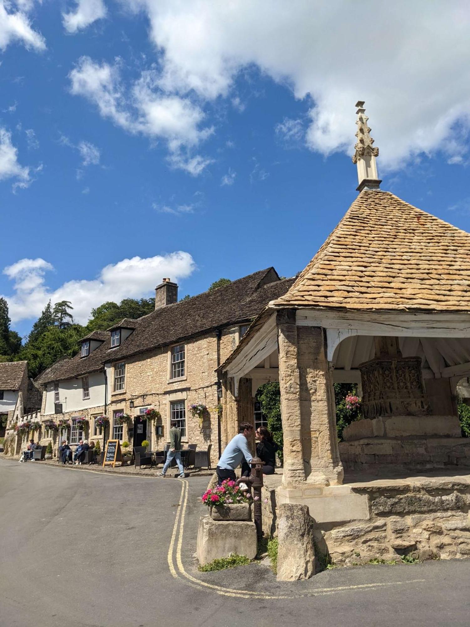 The Castle Inn Castle Combe Exterior foto